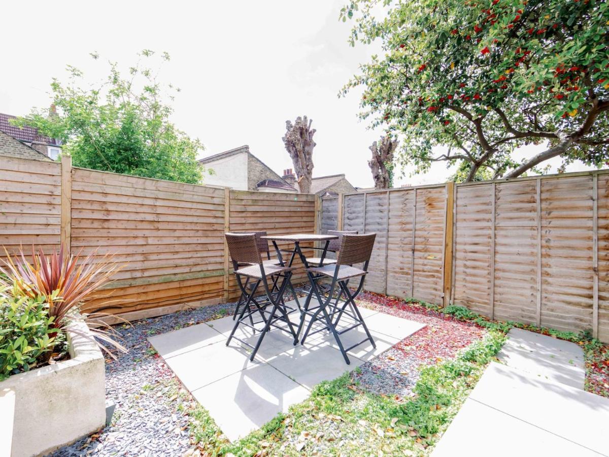 Pass The Keys Recently Renovated 1Br Flat With Private Garden In South London Appartamento Esterno foto