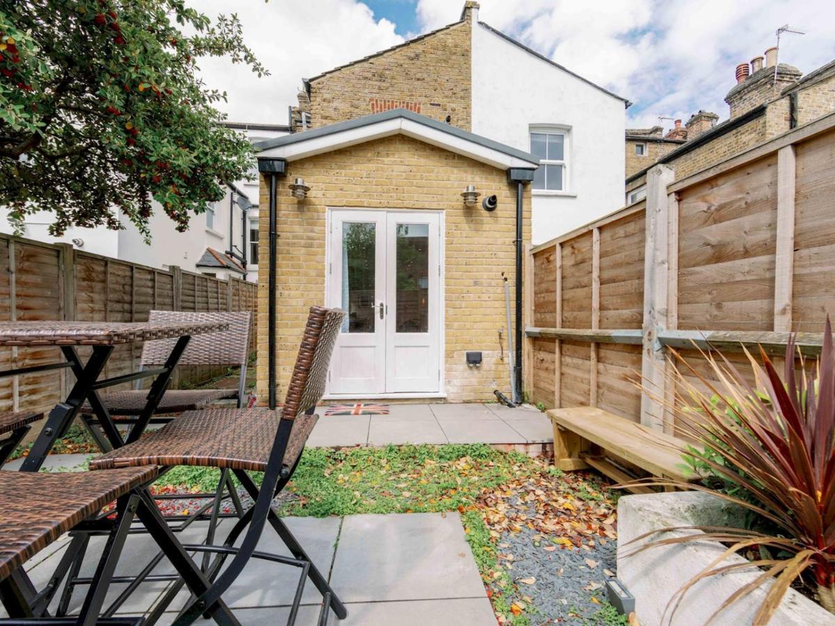 Pass The Keys Recently Renovated 1Br Flat With Private Garden In South London Appartamento Esterno foto