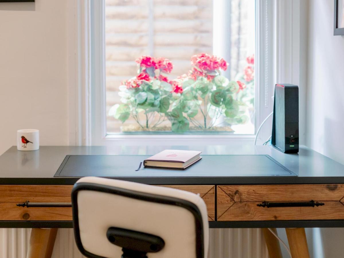 Pass The Keys Recently Renovated 1Br Flat With Private Garden In South London Appartamento Esterno foto