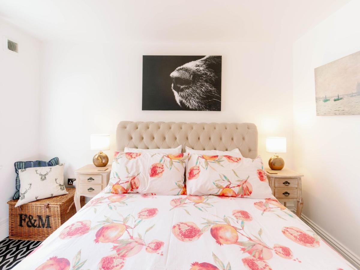Pass The Keys Recently Renovated 1Br Flat With Private Garden In South London Appartamento Esterno foto