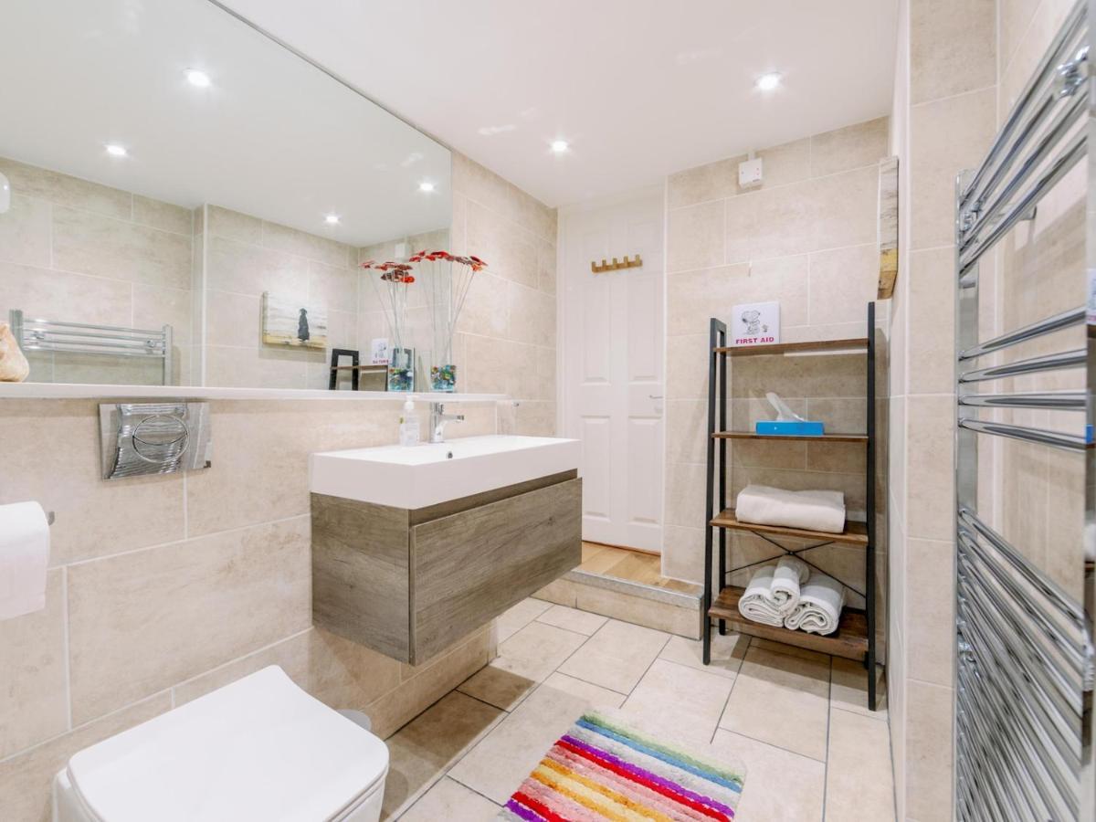 Pass The Keys Recently Renovated 1Br Flat With Private Garden In South London Appartamento Esterno foto